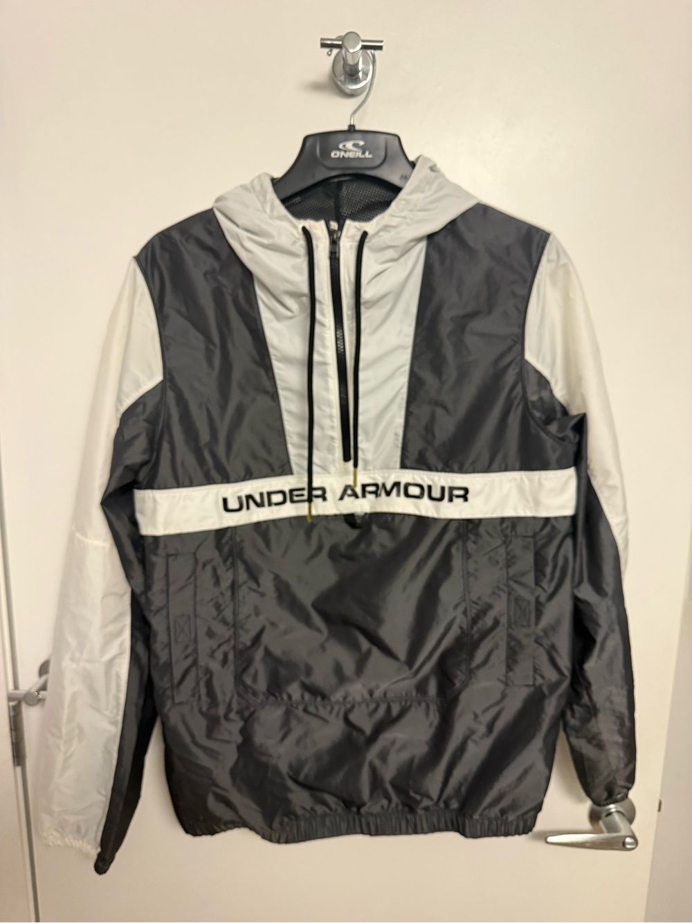 Under Armour Windbreaker - Men’s Medium